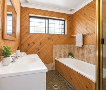 Renovated Family Home!! - Photo 4