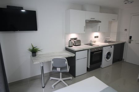 Flat 54, Samara Plaza, LS2 9DU, Leeds - Photo 2
