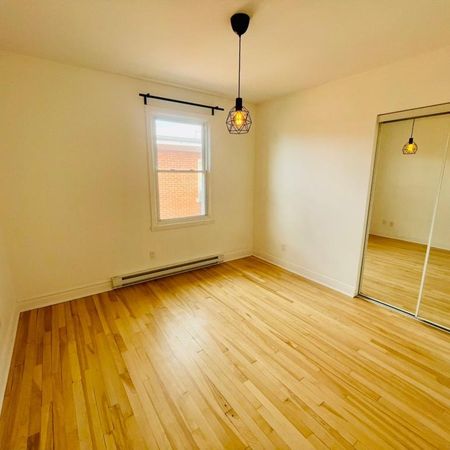 Grand 4 1/2 rénové, Vieux-Longueuil - Photo 3