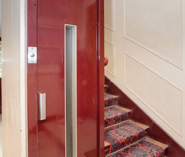 Logement à Paris, Location meublée - Studio T1 - Gare Saint Lazare ... - Photo 3