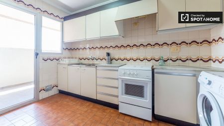 valencia, Valencian Community 46022 - Photo 3