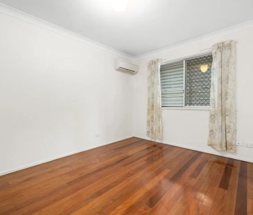 Spacious 2-Bedroom Unit in Prime Coorparoo Location - Photo 6