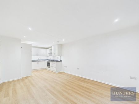 1 bedroom Flat To Let - Photo 4
