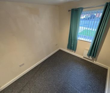 2 bedroom flat - ground floor to rent - Photo 4