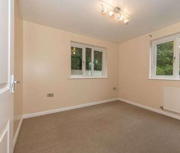 Treetops, Hart Lane, LU2 - Photo 3