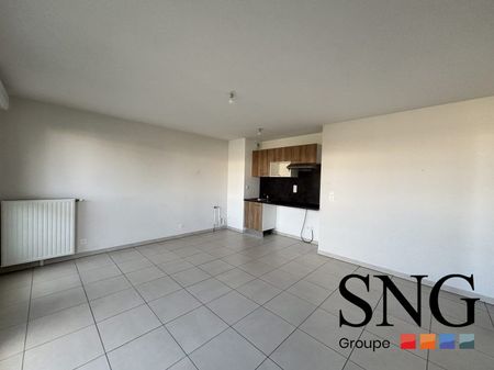 T3 AVEC BALCON+PARKINGS - Photo 2