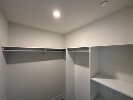 For Lease - 259 The Kingsway N/A Unit# 602, Toronto, Ontario - Photo 2