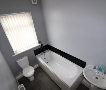 2 bedroom terraced house to rent - Photo 5