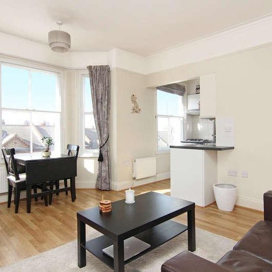 Latchmere Road, Battersea, SW11 - Photo 1