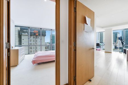 Apartment to let in West India Quay, Canary Wharf, London E14. - Photo 4