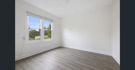 Stylish 3-Bedroom Home in Central Ballarat with Stunning Views - Photo 3