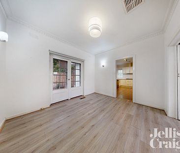 80 Hill Road, Balwyn North - Photo 2