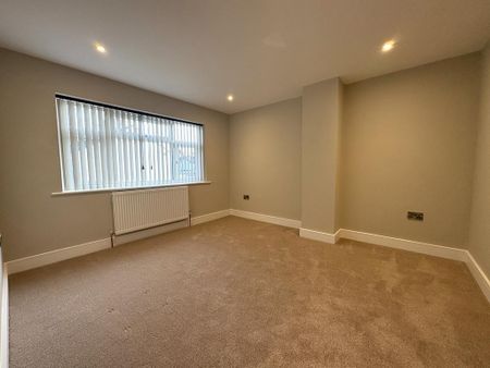 3 bedroom semi-detached house to rent - Photo 3