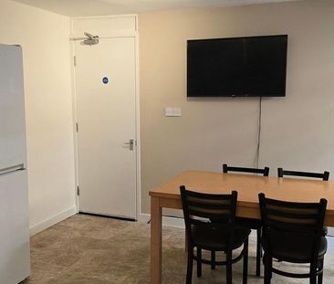 6 bedroom house to rent - Photo 5