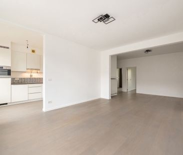 App op top locatie, terras, zicht op de molen en 1,5 kamer - Photo 1