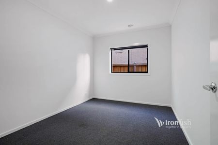 4 Bed, 2 Bath - Photo 5