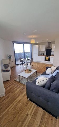 2 bedroom flat to rent - Photo 2