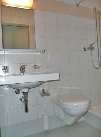 Grosszüges Leben auf zwei Etagen - Photo 2