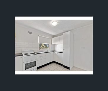 Spacious Studio in the Heart of Newtown - Photo 3