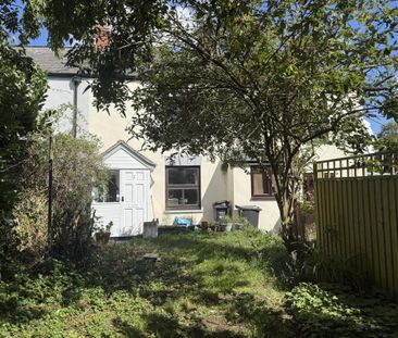 2 bedroom terraced house to rent - Photo 2