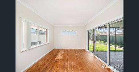 Spacious 3-Bedroom Brick Home - Photo 2