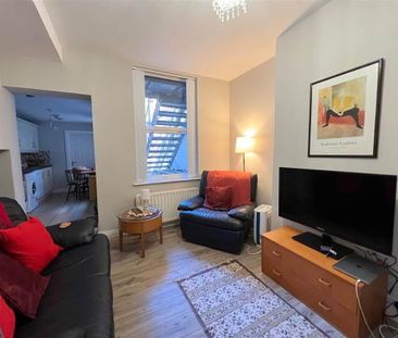 Flat 1, 12 Elaine Street, Belfast, BT9 5AR - Photo 5