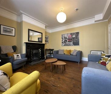 6 bedroom terraced house to rent - Photo 2