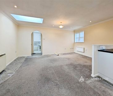 1 bedroom coach house to rent - Photo 3