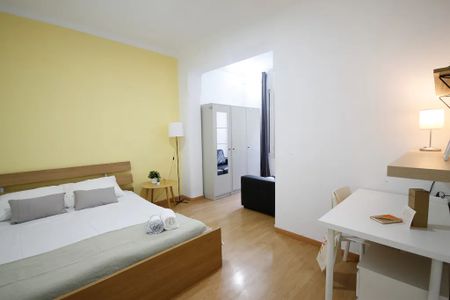 Carrer del Cinca, Barcelona, Catalonia 08030 - Photo 5