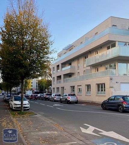 Location Appartement 2 pièces 50m² TOURCOING 59200 - Photo 4