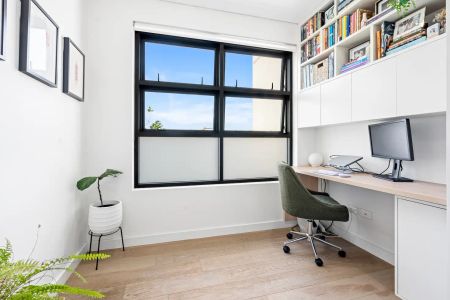 “Contemporary Oversized Luxurious One Bedroom Apartment” - Photo 3