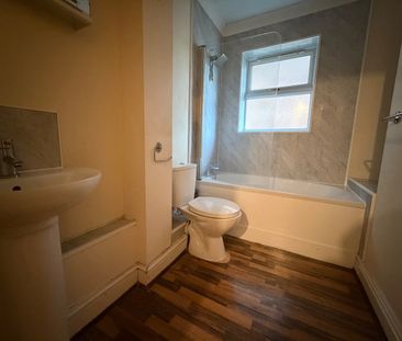 2 Bed Flat, Millbrook Road East, SO15 - Photo 4