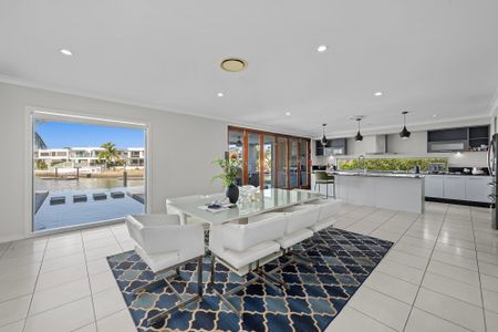15 Middle Quay Drive, Biggera Waters QLD 4216 - House For Rent | Domain - Photo 4