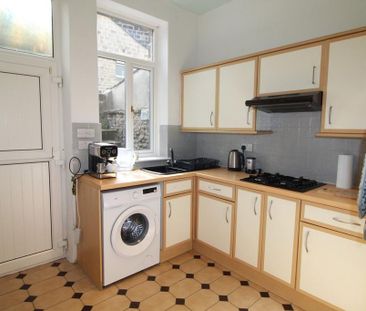 2 bedroom terraced house to rent - Photo 4