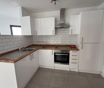 PETERBOROUGH - Photo 5