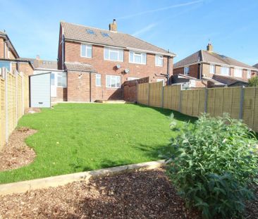 3 bedroom semi-detached house to rent - Photo 2