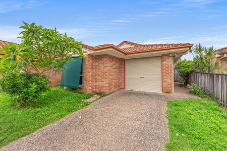 WELCOME TO 2/5 MAROUBRA COURT VARSITY LAKES - Photo 3