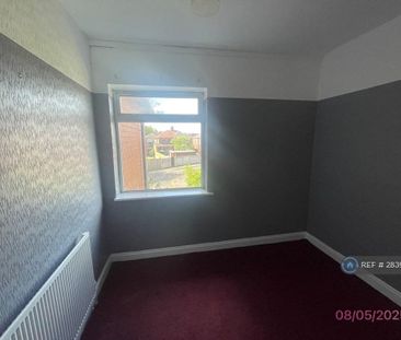 3 bedroom semi-detached house to rent - Photo 6