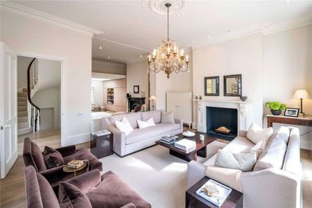 A impressive and beautifully designed home in the heart of Primrose Hill. - Photo 5