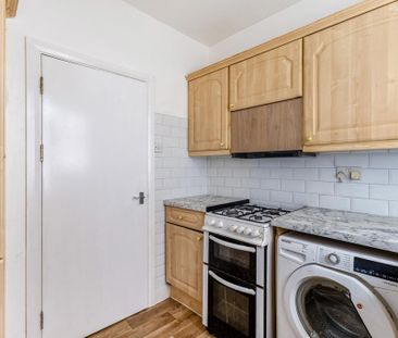 2 bedroom flat to rent - Photo 6