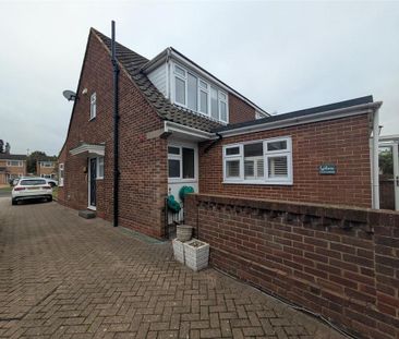 3 bedroom semi-detached house to rent - Photo 6