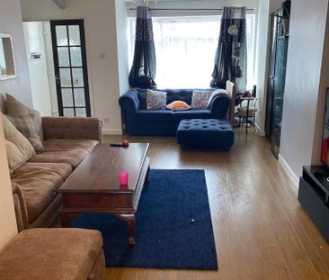 2 bedroom end of terrace house to rent - Photo 1