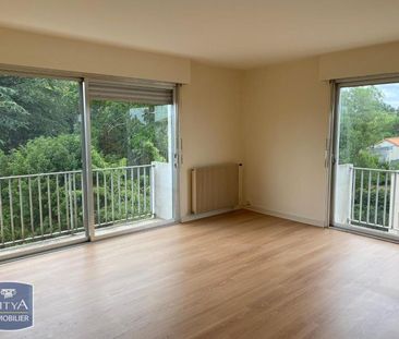 Location Appartement 4 pièces 97m² NIORT 79000 - Photo 4