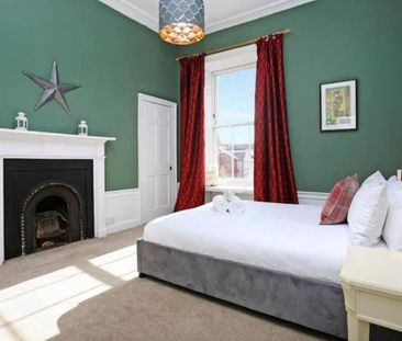 3 bedroom flat to rent - Photo 6