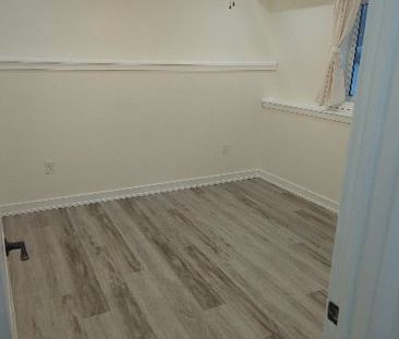 For Lease - 1757 Wingrove Avenue Unit# Lower Unit, Innisfil, Ontario - Photo 2