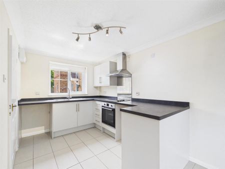 2 bedroom semi-detached house to rent - Photo 5