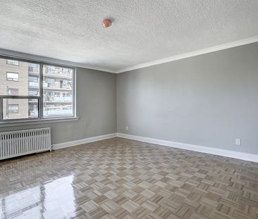 The Kingsview - Photo 2