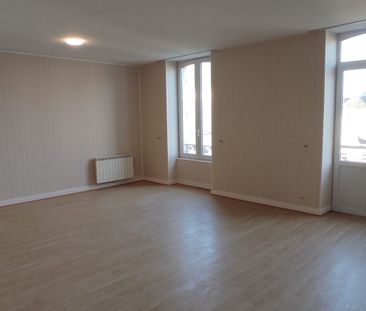 Location Appartement 3 pièces 99m² ARGENTON SUR CREUSE 36200 - Photo 5
