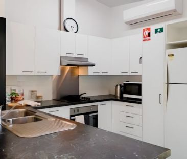 Single Room in a multi-share unit - Photo 2