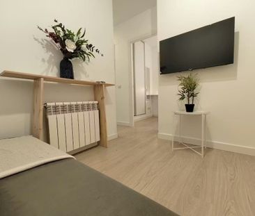 Calle de Caravaca, Madrid, Community of Madrid 28012 - Photo 4